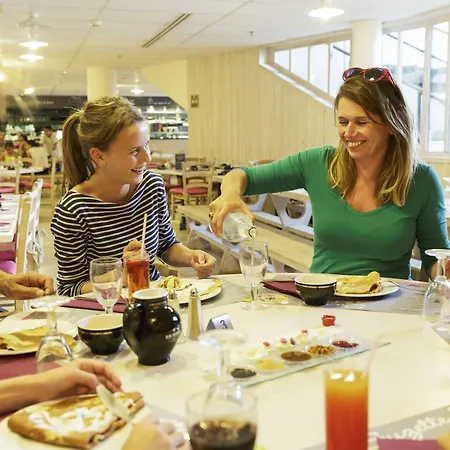 Village de vacances Center Parcs Le D’ailette 5*