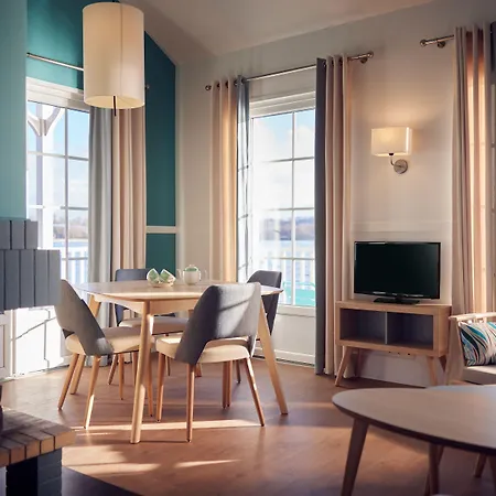 Center Parcs Le D'ailette פארק נופש 5*